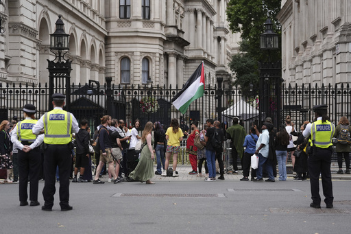 Britain Palestinians-Preview (JPG)