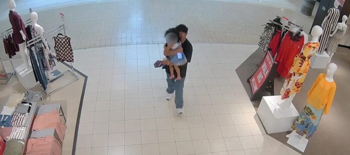 Horrifyng Toddler Abduction Caught On Camera At Virginia Mall